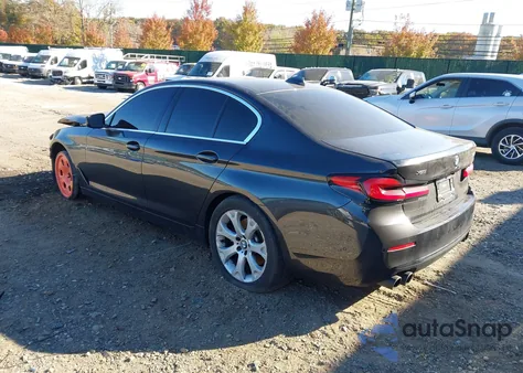 2021 BMW 540I xDrive z USA, uszkodzony, nr VIN WBA73BJ03MWX29643